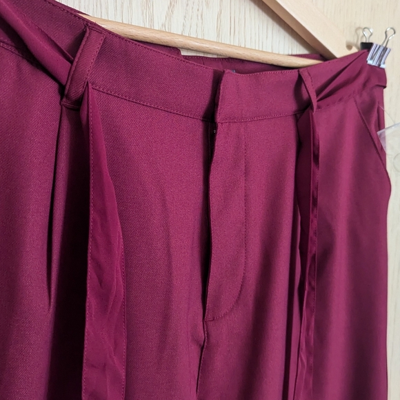 Women's Modcloth Savannah wide leg trousers, size 14, raspberry red - Picture 7 of 15